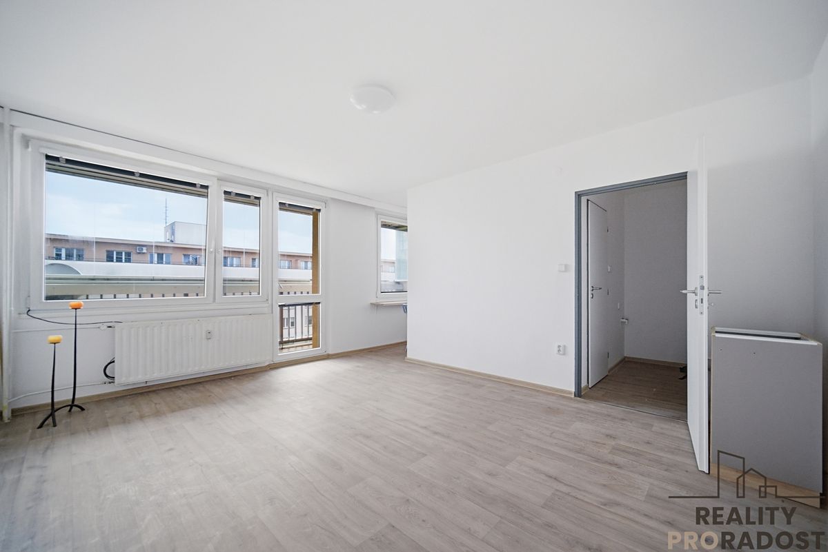 Pronájem bytu 1+kk 32 m²