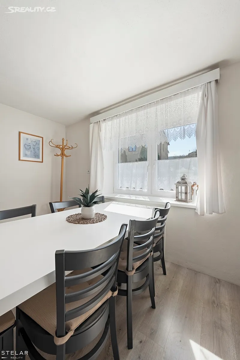 Prodej vícegeneračního domu 220 m², pozemek 300 m², Bouzov