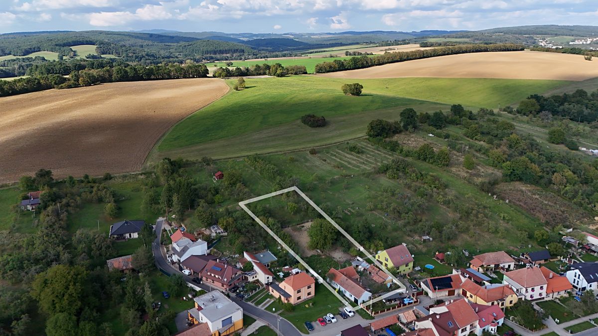 Prodej stavebního pozemku 2322 m² – fotografie 3