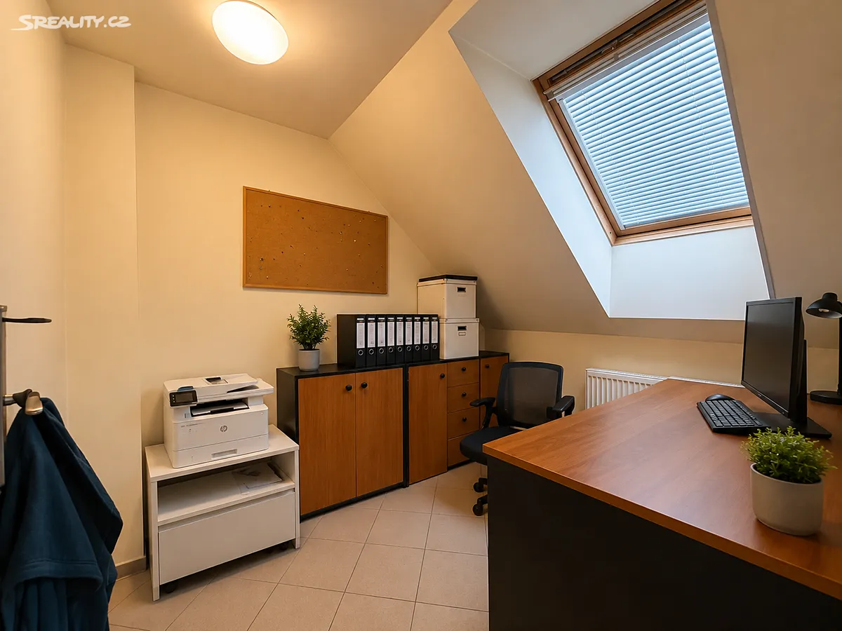 Pronájem kanceláře 62 m² – pohled 6