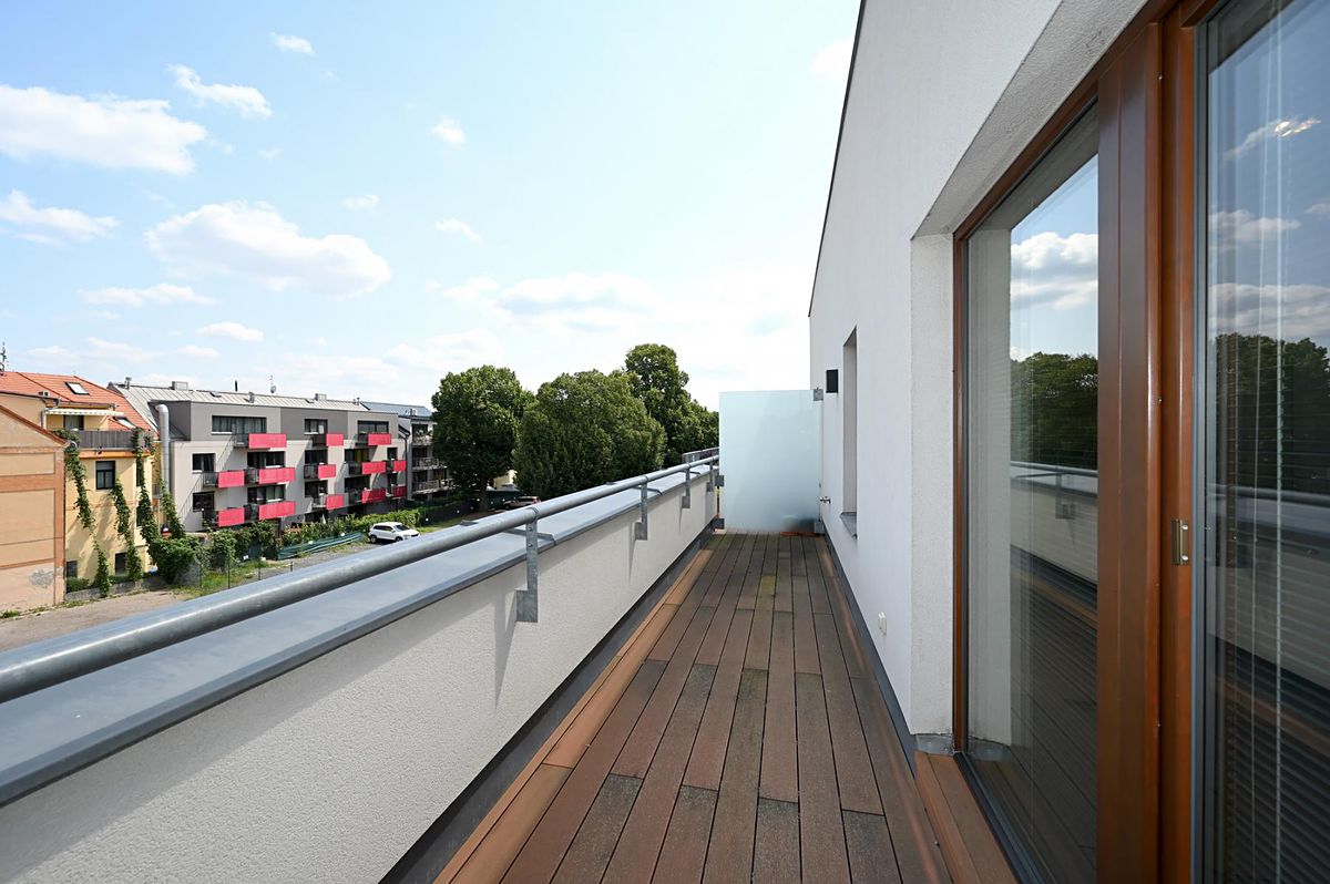 Pronájem bytu 2+kk 56 m²
