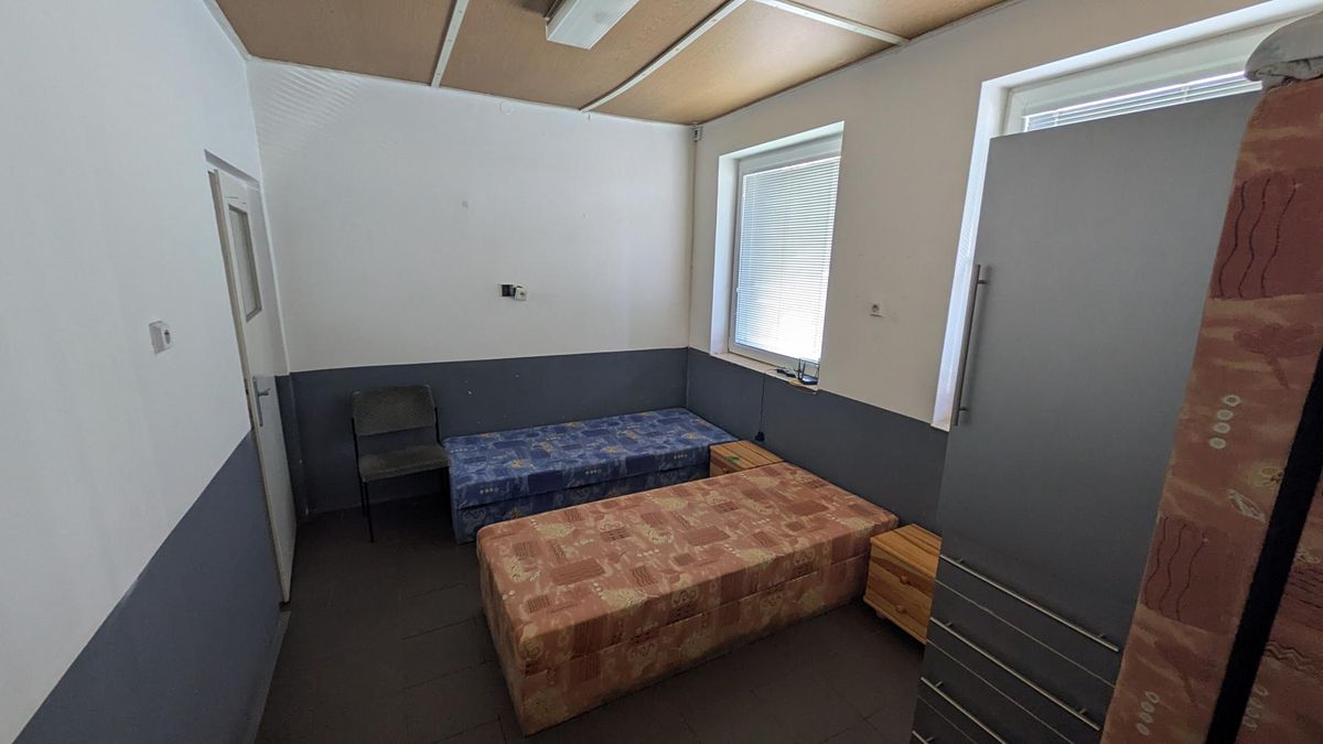 Pronájem komerční nemovitosti 30 m² – fotografie 2
