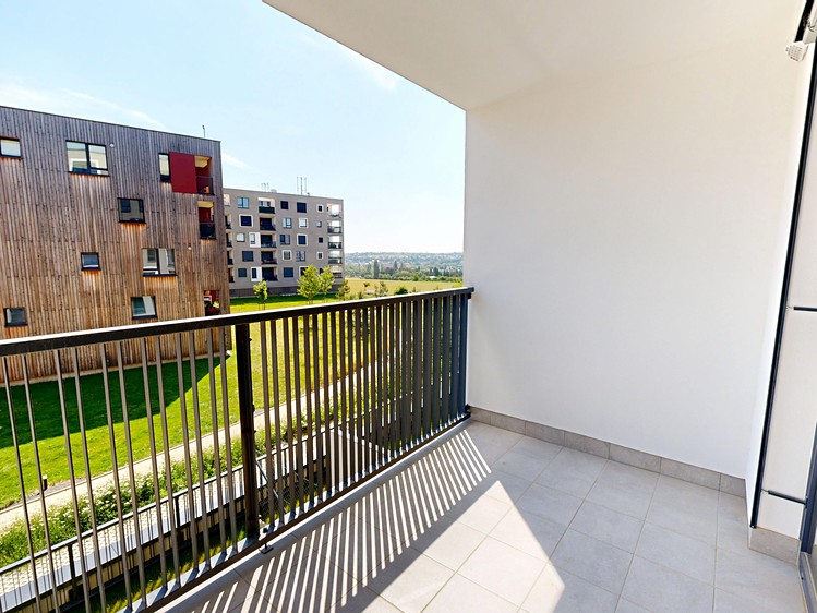 Pronájem bytu 4+kk, 93 m² (7 z 15)