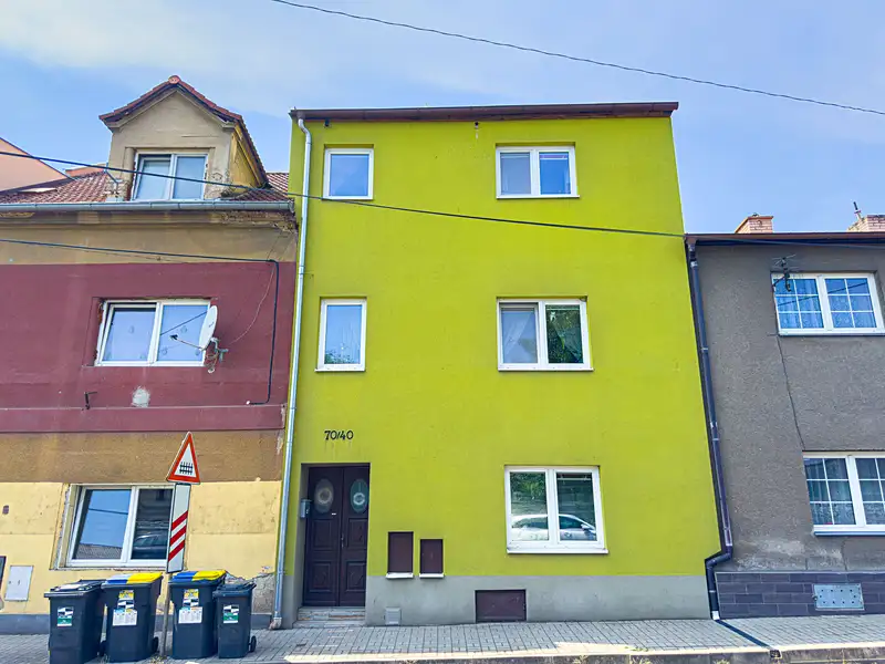 Prodej rodinného domu 180 m², pozemek 245 m², Krupka – náhled fotky 2