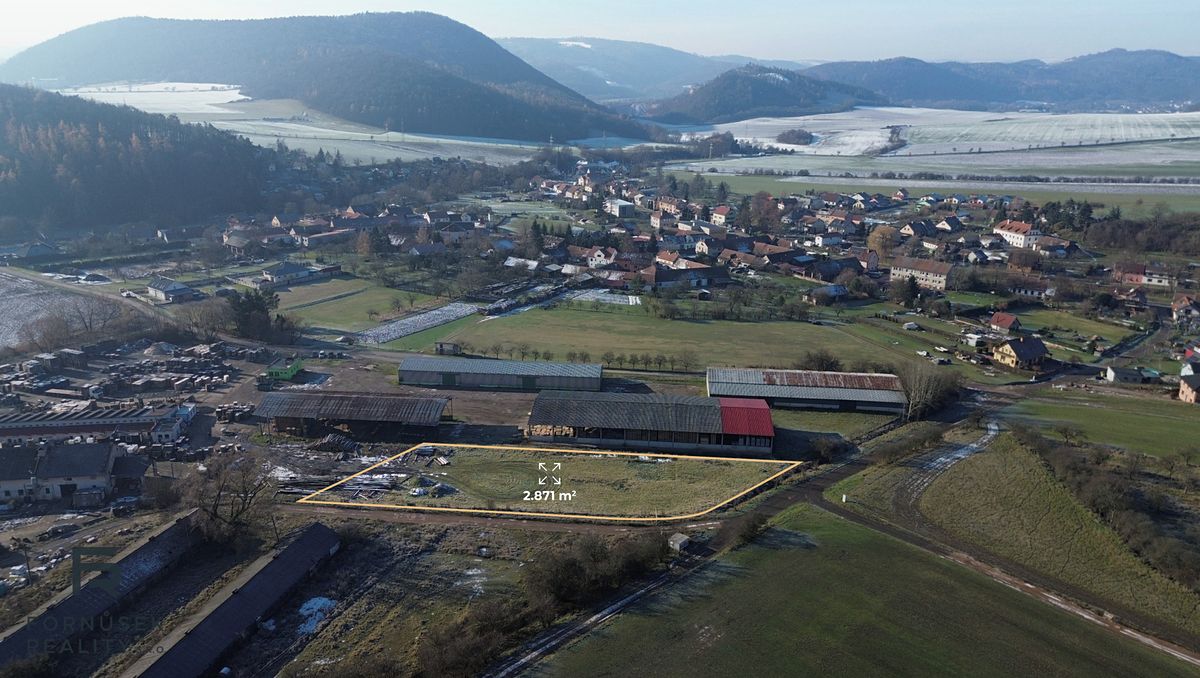 Pronájem komerčního pozemku 2871 m²