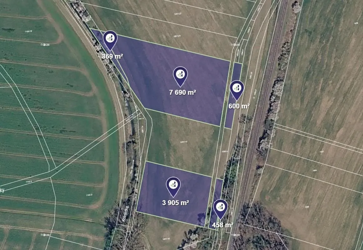 Prodej podílu 1/6 pole 2187 m²