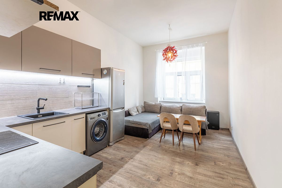 Pronájem bytu 2+kk 43 m²