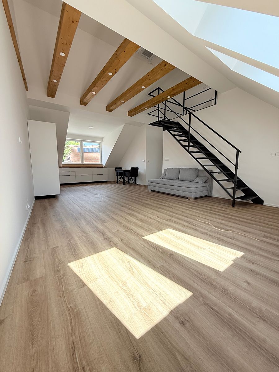 Pronájem bytu 1+kk 70 m²