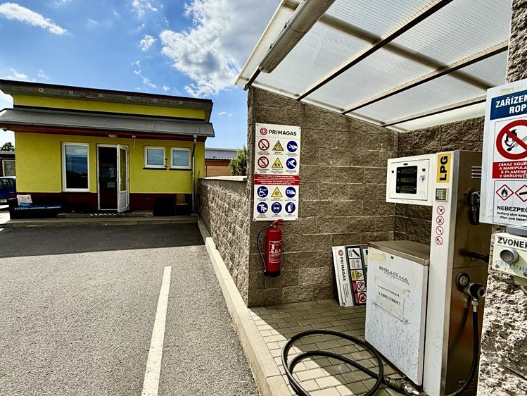 Комерційне приміщення на продаж, 994 м² (8 з 16)