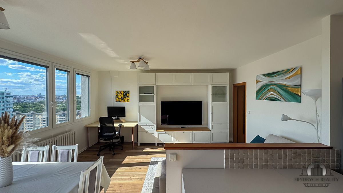 Pronájem bytu 3+kk 63 m²