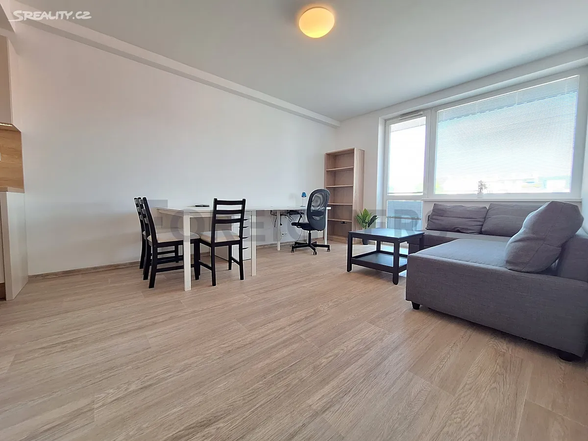Pronájem bytu 2+kk 54 m² – pohled 4