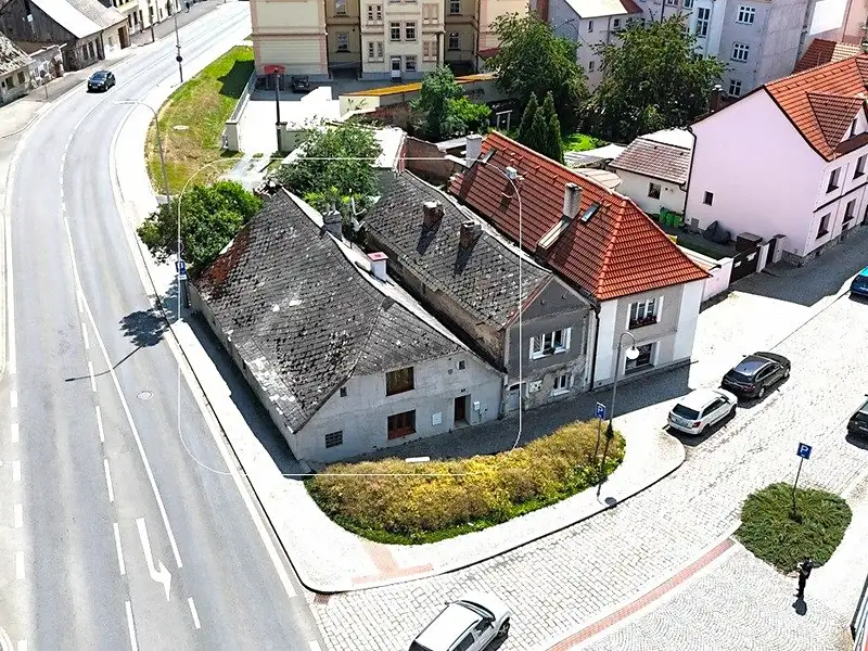 Prodej rodinného domu 220 m², pozemek 283 m², Domažlice – náhled fotky 1
