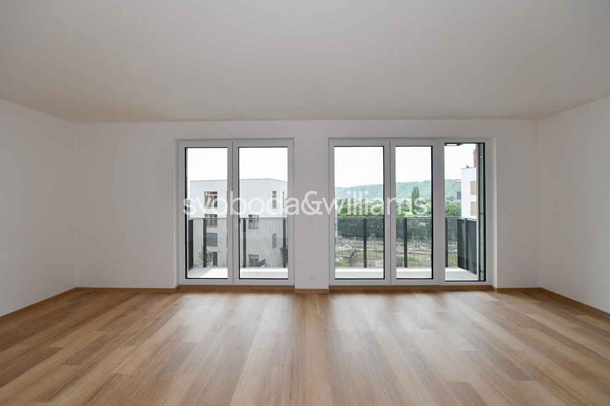Pronájem bytu 3+kk 84 m²