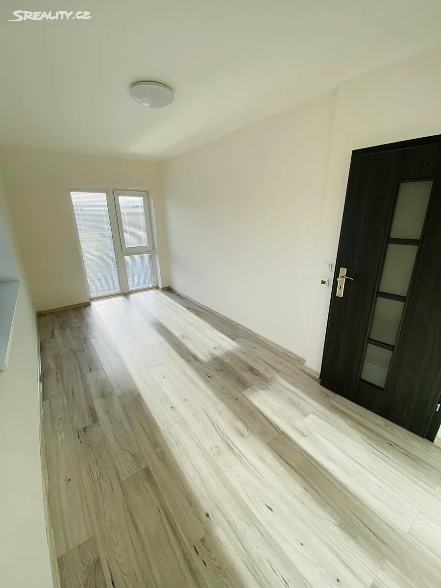 Pronájem rodinného domu 120 m², pozemek 335 m² – pohled 4