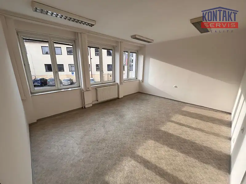 Pronájem kanceláře 15 m², České Budějovice – náhled fotky 3