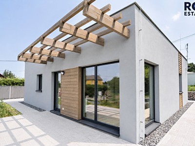 Pronájem  rodinného domu 82 m², pozemek 992 m²