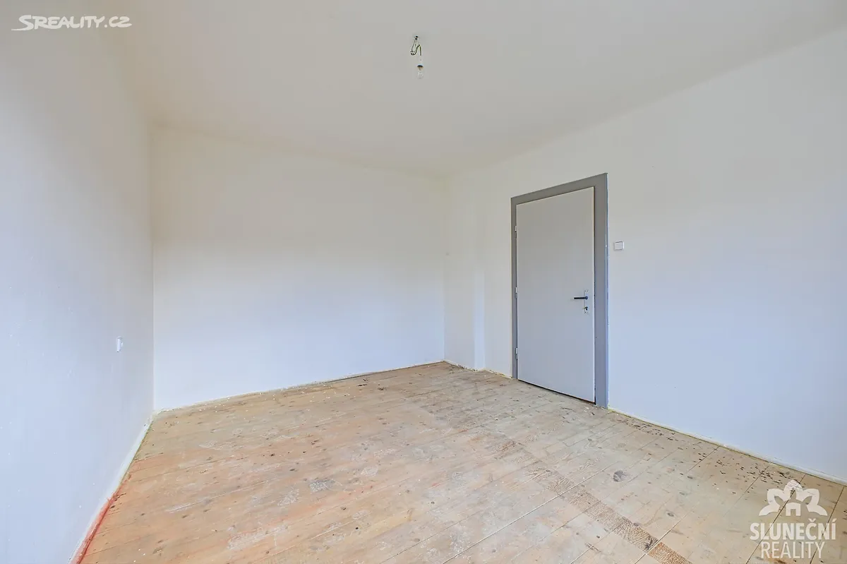 Prodej rodinného domu 247 m², pozemek 391 m² – pohled 5