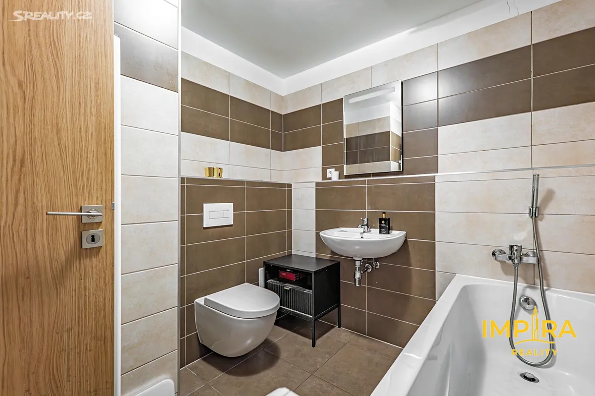 Pronájem bytu 2+kk 45 m² – pohled 6