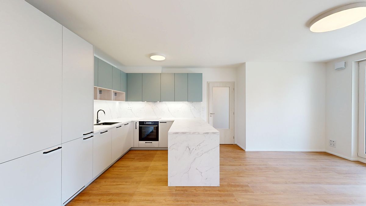 Pronájem bytu 4+kk 93 m² – fotografie 2