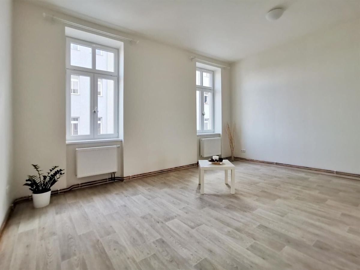 Pronájem bytu 2+kk 33 m²