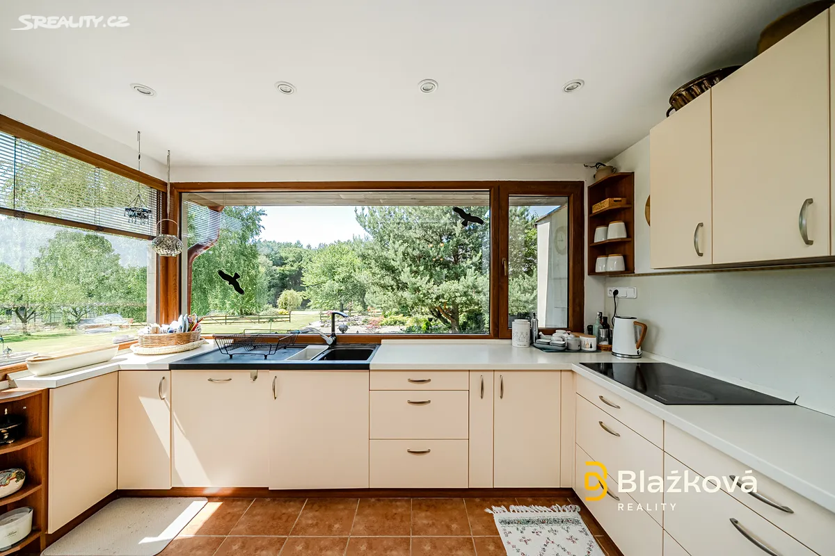 Prodej rodinného domu 140 m², pozemek 4029 m², Stará petřvaldská