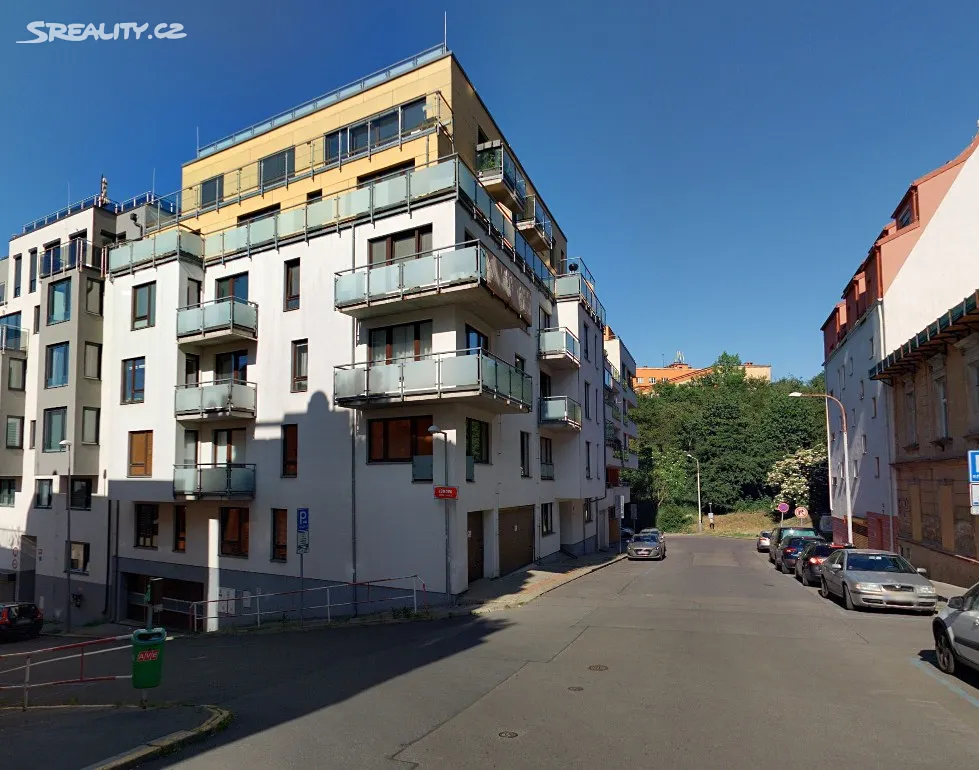 Pronájem garážového stání 20 m², Praha