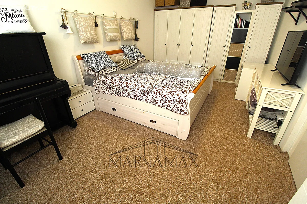 Prodej rodinného domu 158 m², pozemek 740 m² – pohled 2