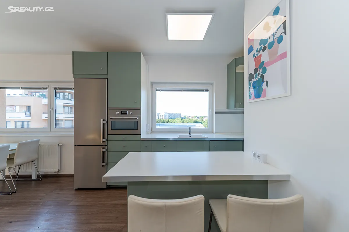 Pronájem bytu 3+kk 71 m² – pohled 5