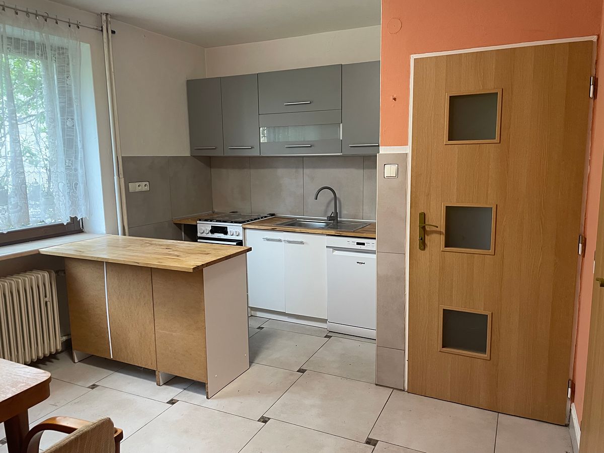 Prodej rodinného domu 186 m², pozemek 698 m² – fotografie 4