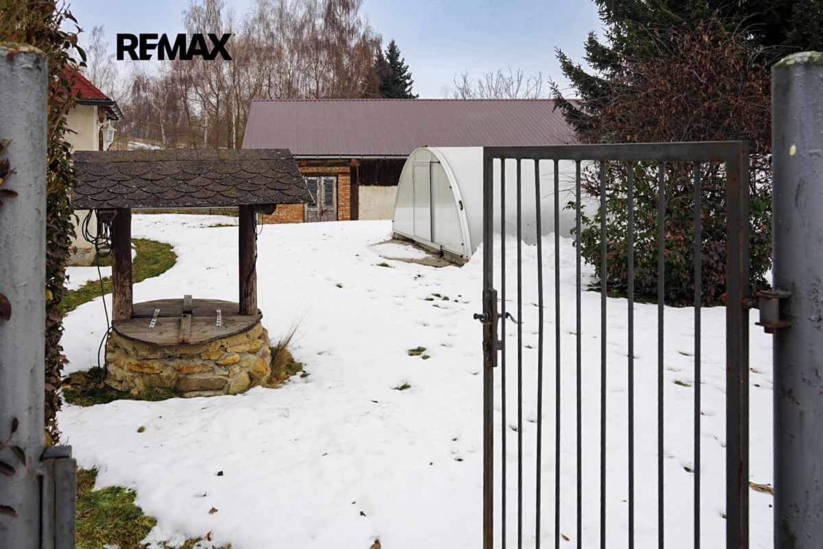 Prodej rodinného domu 200 m², pozemek 1520 m² – fotografie 3