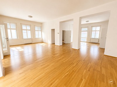 Pronájem kanceláře 183 m²