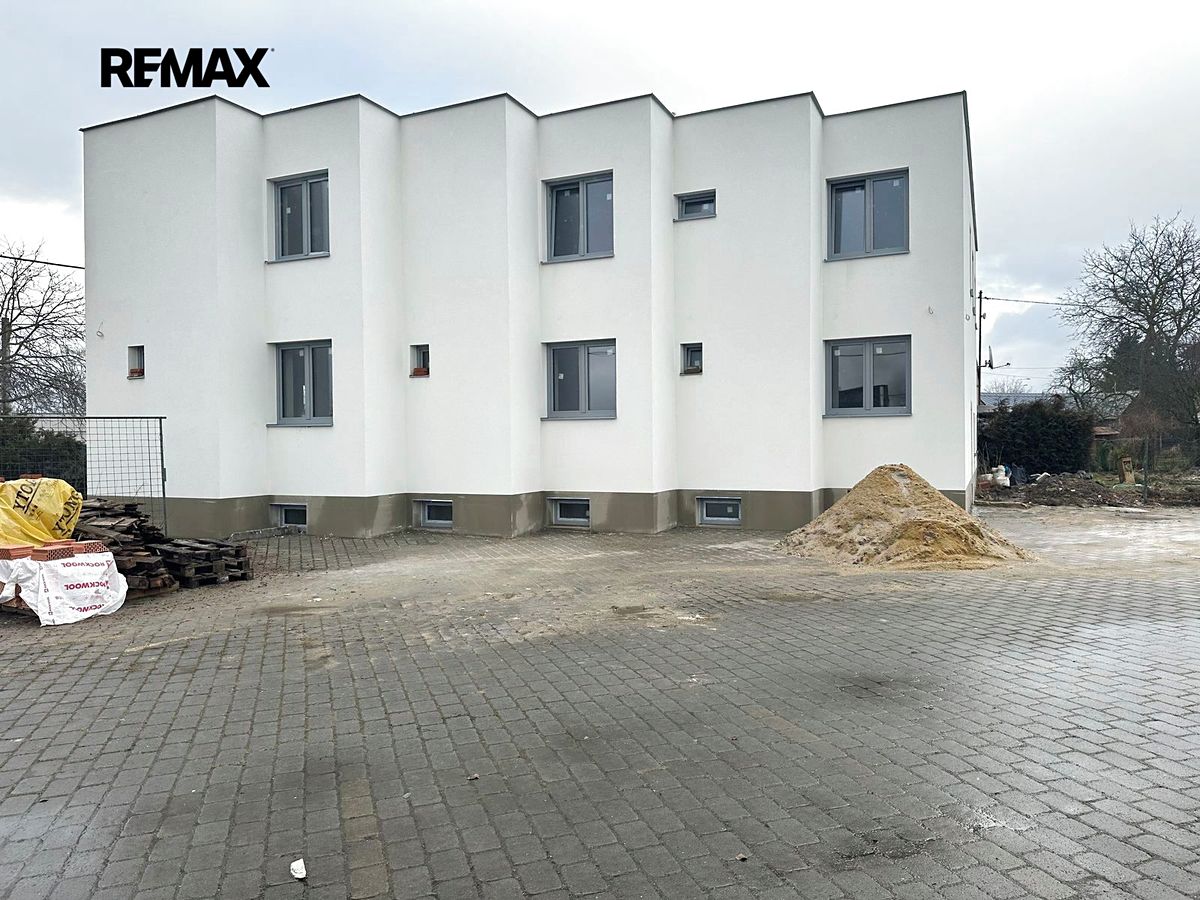Prodej činžovního domu 700 m² – fotografie 2