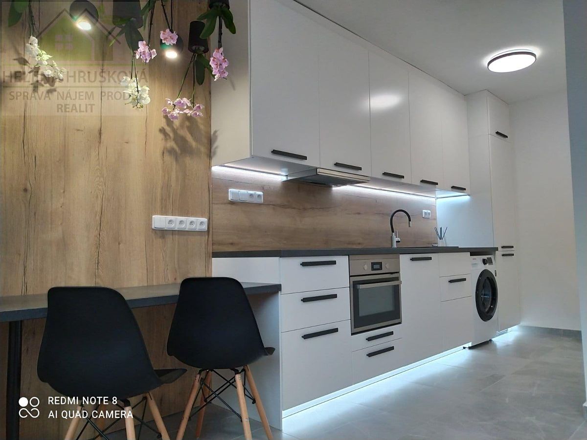Pronájem bytu 1+kk 30 m²