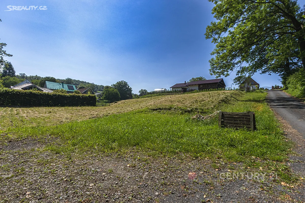 Prodej stavebního pozemku 1776 m² – pohled 4