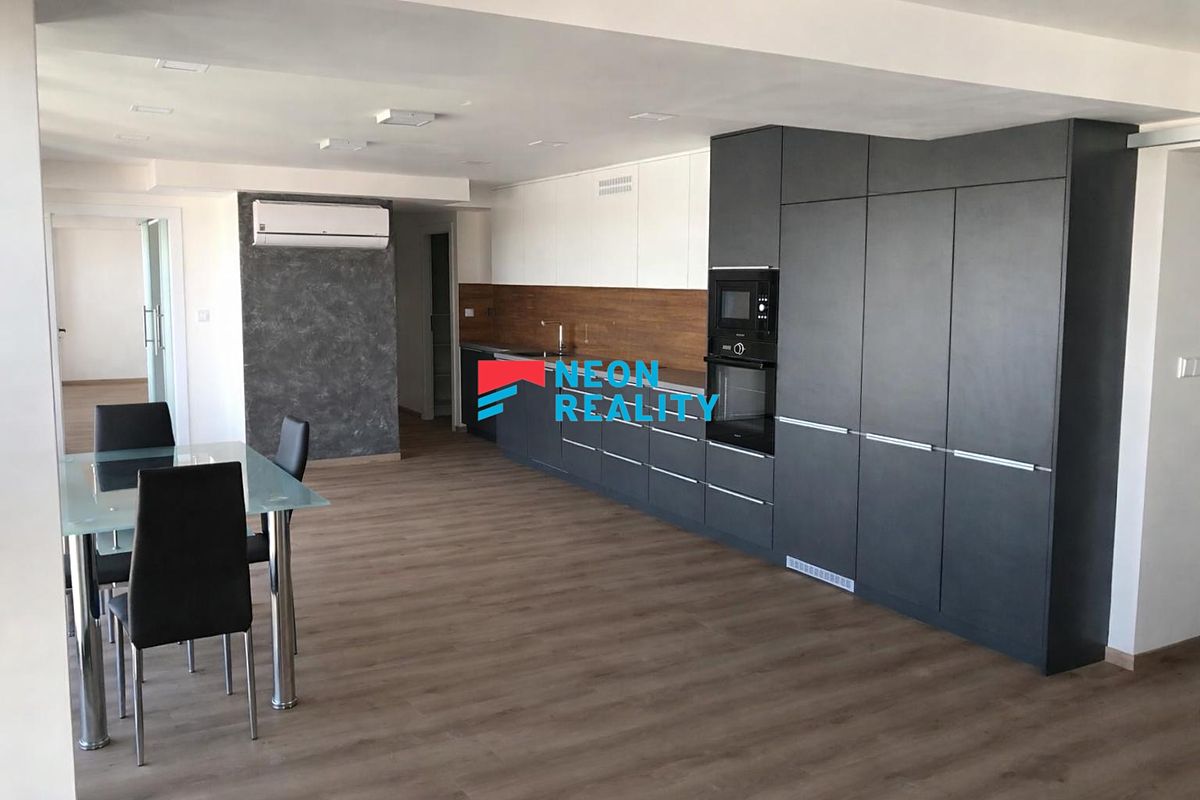 Pronájem bytu 3+kk 115 m²