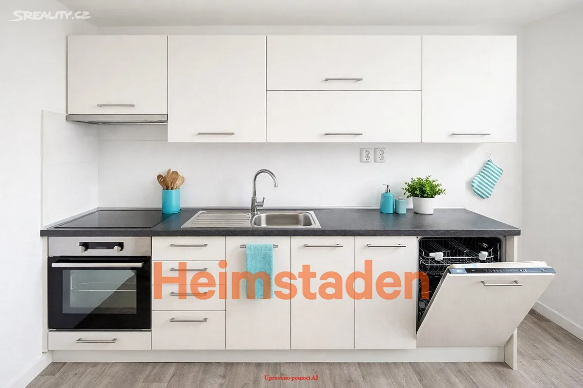 Pronájem bytu 3+kk 74 m² – pohled 2