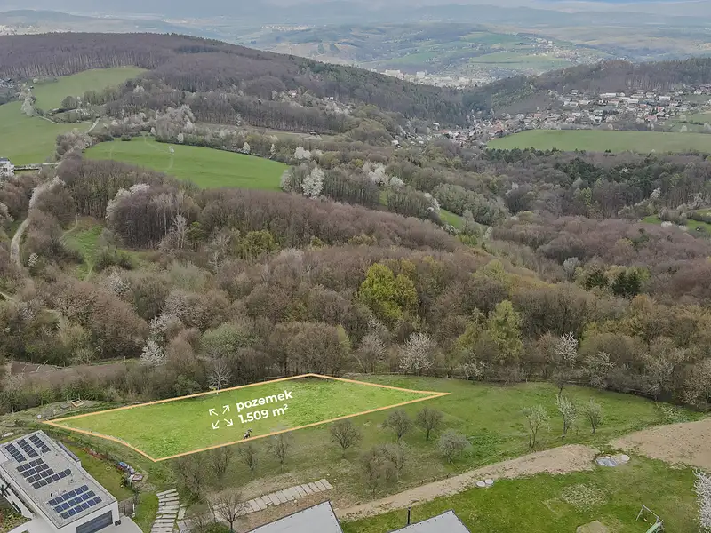 Prodej stavebního pozemku 1509 m², Zlín – náhled fotky 3