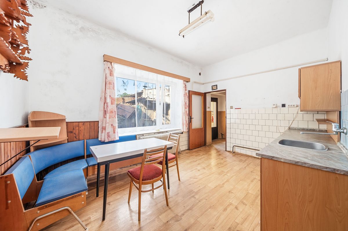Prodej rodinného domu 101 m², pozemek 1071 m² – fotografie 4