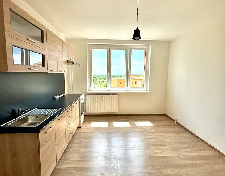 Pronájem bytu 3+kk 52 m², Chomutov – náhled fotky 2