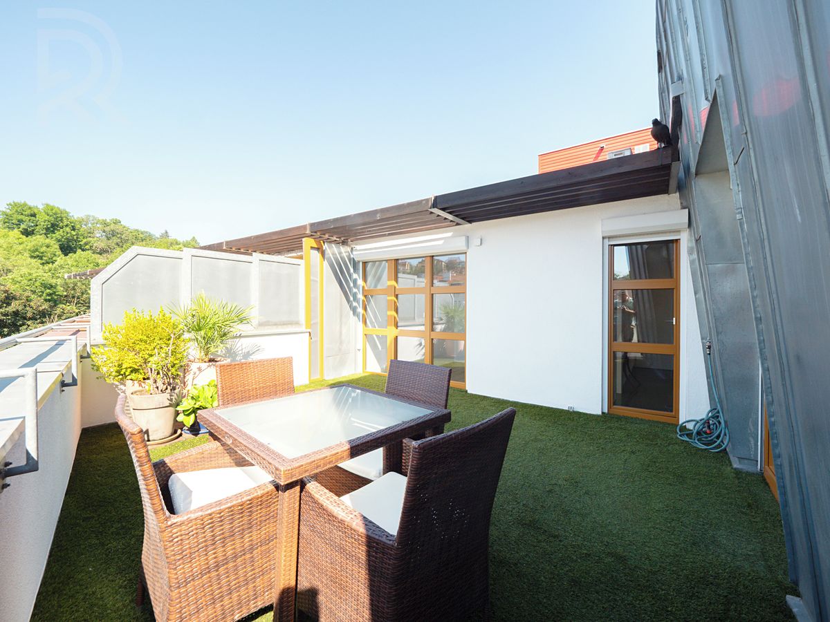 Pronájem bytu 4+kk 155 m²