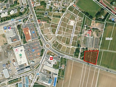 Prodej  komerčního pozemku 3 893 m²