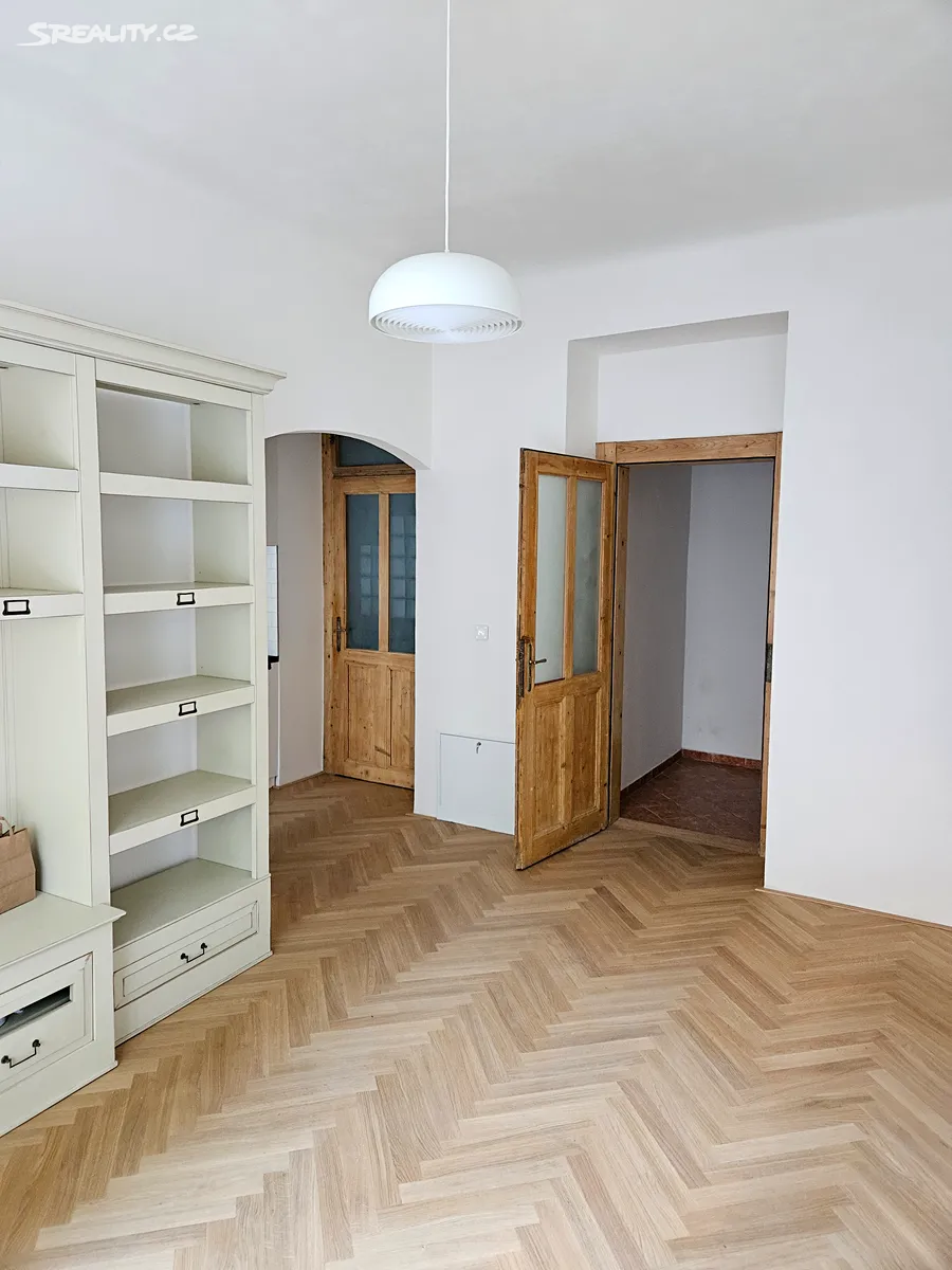 Pronájem bytu 2+kk 40 m² – pohled 6