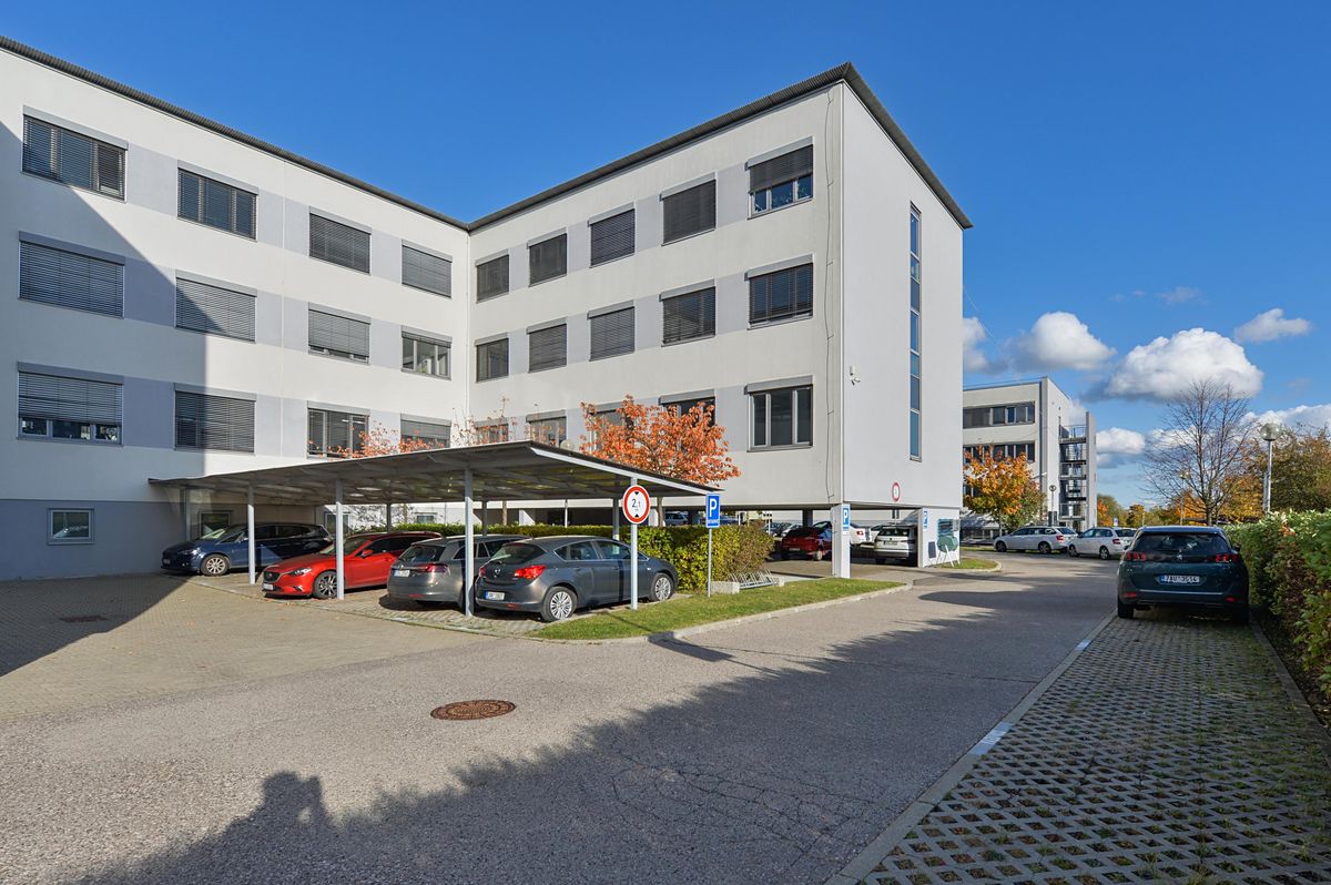 Pronájem kanceláře 251 m² – fotografie 2