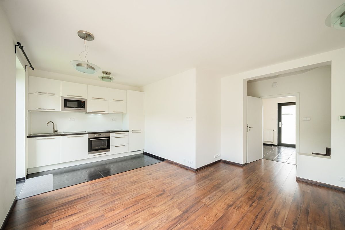 Pronájem rodinného domu 110 m², pozemek 196 m² – fotografie 5