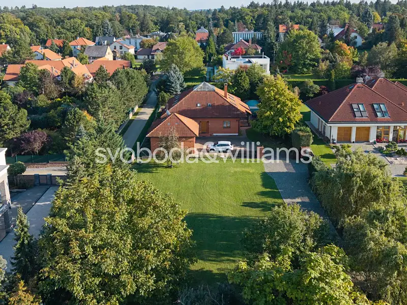 Prodej stavebního pozemku 945 m², Průhonice – náhled fotky 3