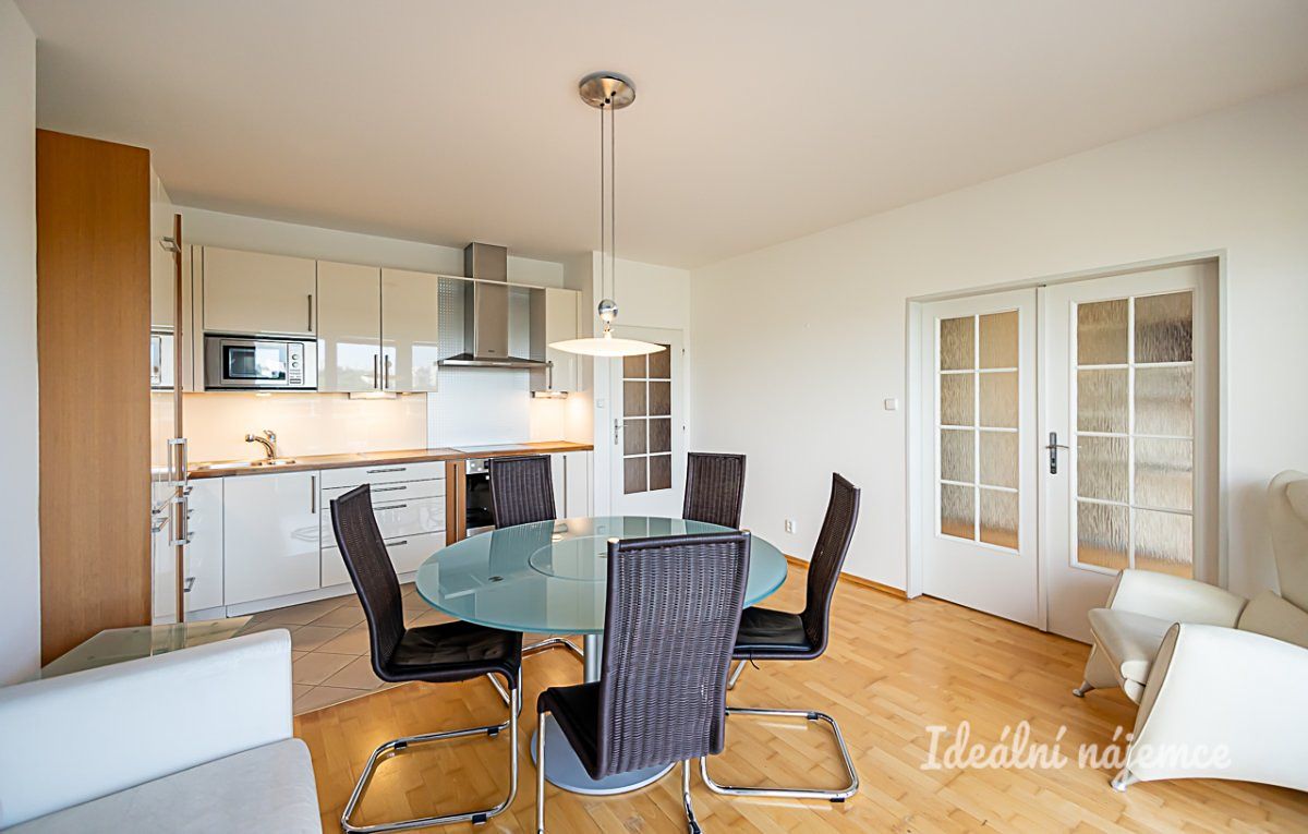 Pronájem bytu 3+kk 85 m²