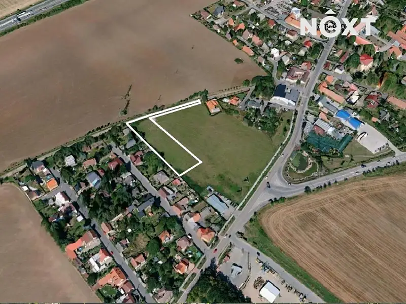 Prodej stavebního pozemku 3336 m², Chrášťany – náhled fotky 1