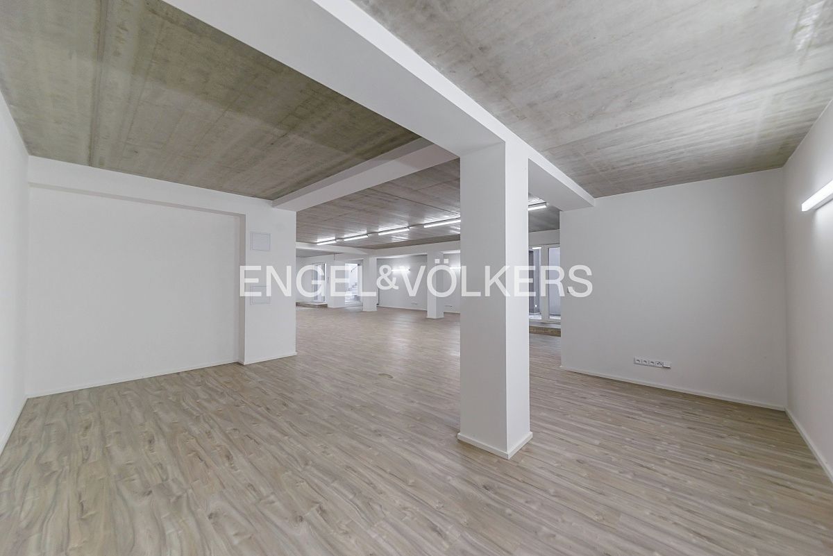 Pronájem kanceláře 136 m² – fotografie 2