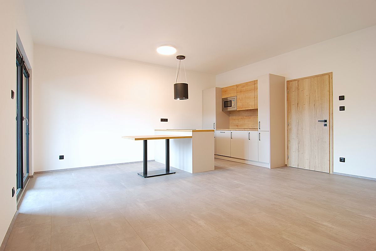 Pronájem bytu 2+kk 76 m²