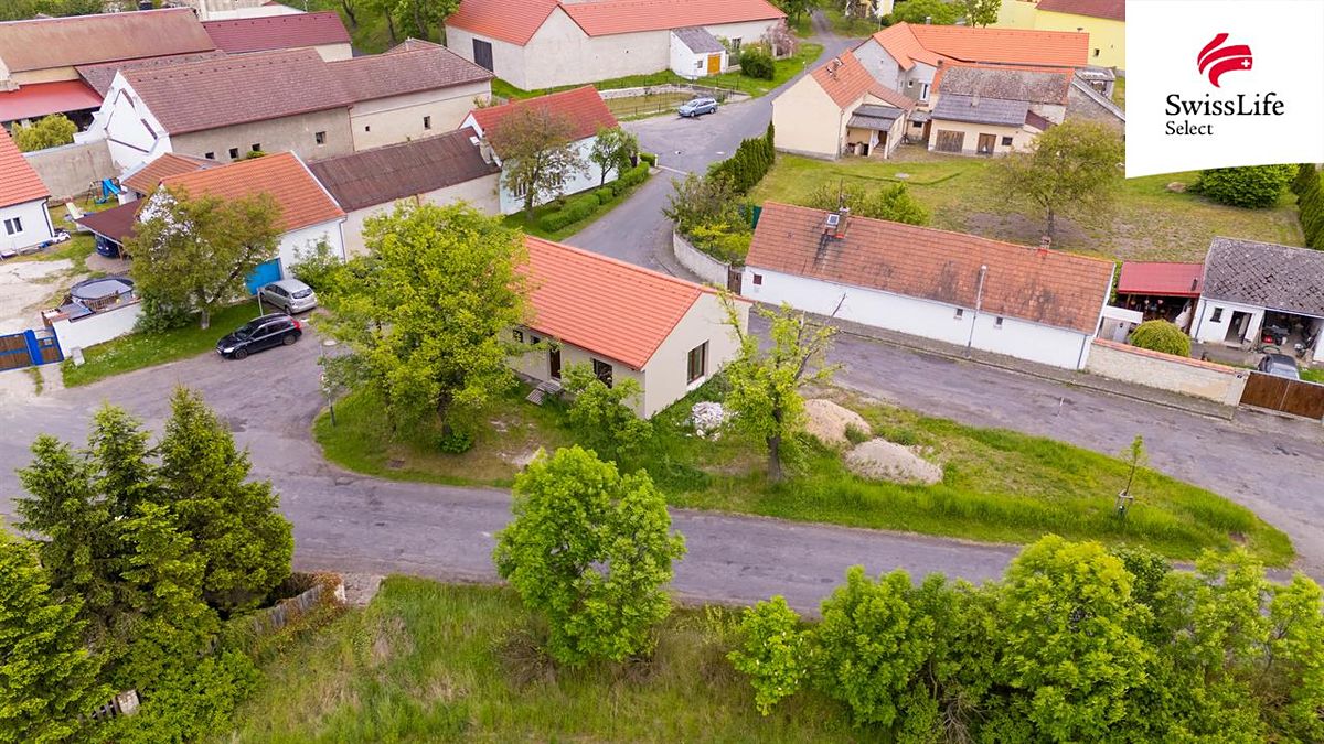Prodej rodinného domu 102 m², pozemek 269 m² – fotografie 2